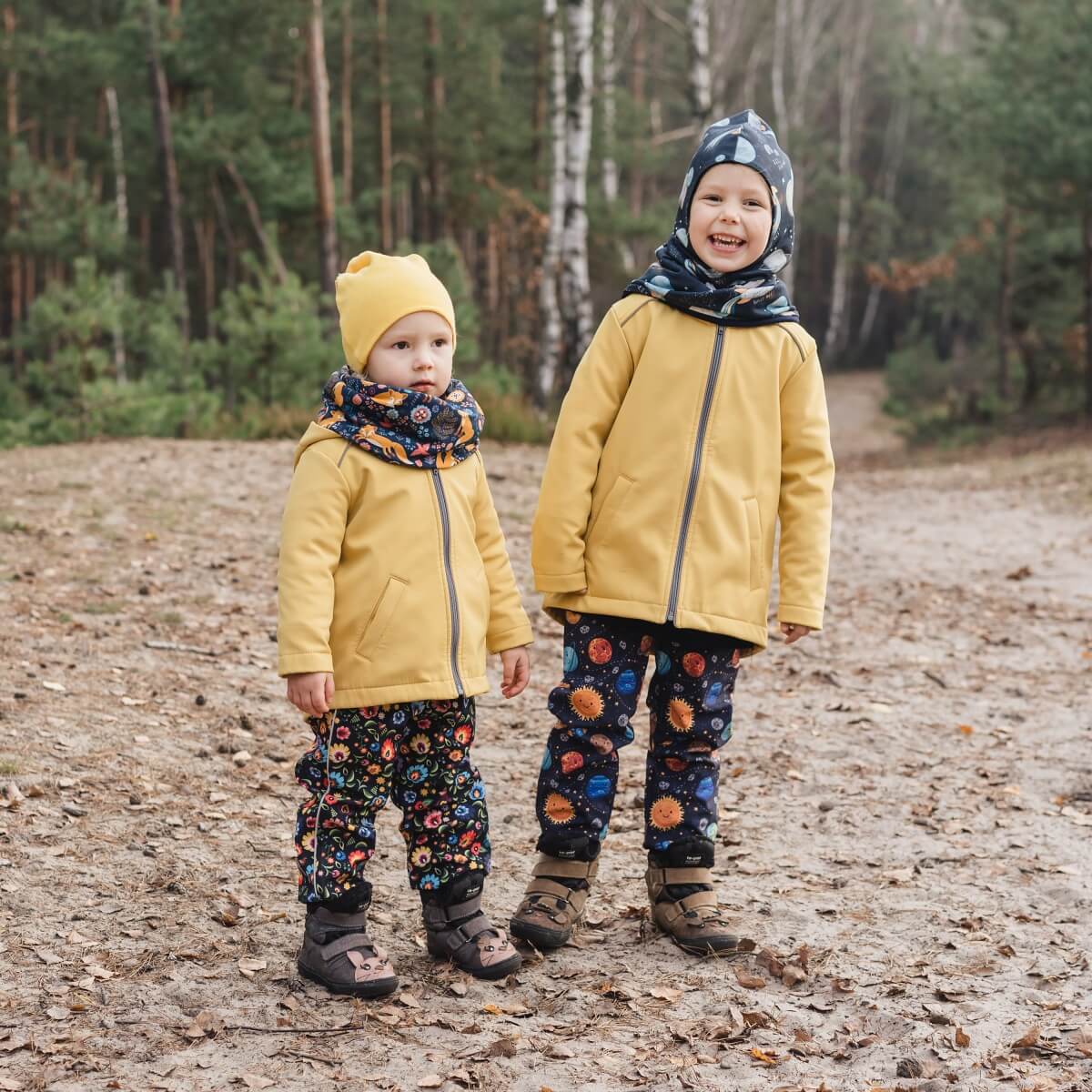 Spodnie softshell dziecięce - kosmos (dostępne od ręki)