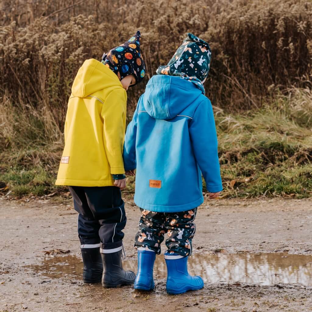 Spodnie softshell dziecięce - przyjaciele ze szmaragdowego lasu (dostępne od ręki)